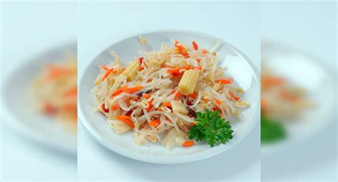 carrot-and-bean-sprout-salad image