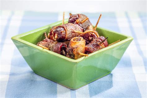 pecan-stuffed-bacon-wrapped-dates-ilovepecans image