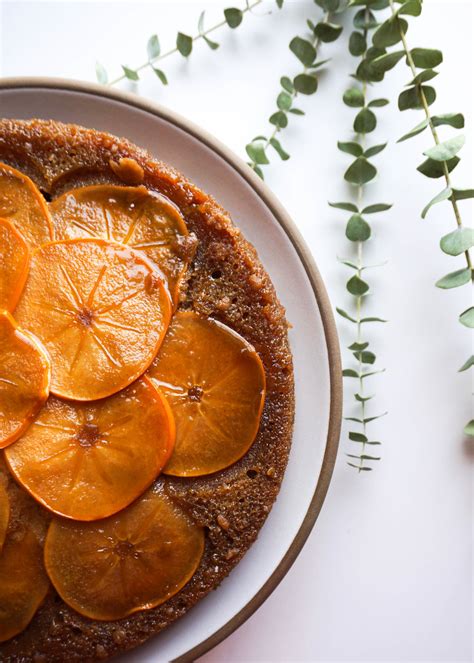 persimmon-upside-down-cake-eat-cho-food image
