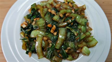 low-carb-garlic-bok-choy-stir-fry-recipe-easy-keto image