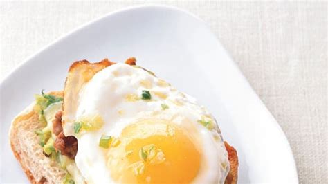 fried-egg-and-sausage-ciabatta-breakfast-pizzas-bon image