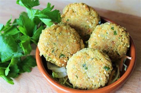 chickpeas-falafel-a-middle-eastern-recipe-cookist image
