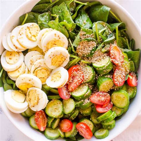 easy-spinach-salad-ifoodrealcom image