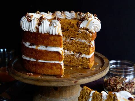 naked-pumpkin-cake-with-cinnamon-buttercream-food image