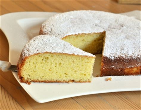 saffron-and-olive-oil-cake-baking-bites image
