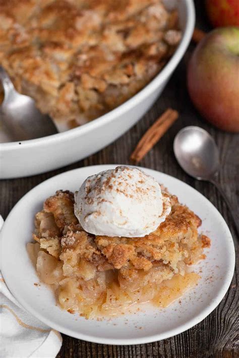 super-easy-apple-cobbler-recipe-self-proclaimed-foodie image