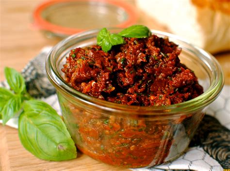 sundried-tomato-tapenade-and-some-memories image