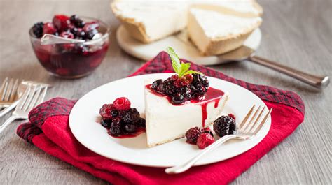 ice-cream-pie-with-mixed-berry-compote-thrifty-foods image