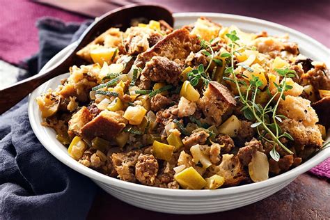 sausage-and-apple-stuffing-canadian-living image