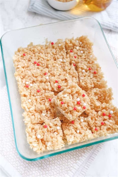 easy-rice-krispie-cakes-with-golden-syrup image