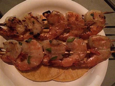 how-to-skewer-shrimp-eat-by-date image