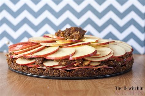 raw-apple-pie-the-bewitchin-kitchen image