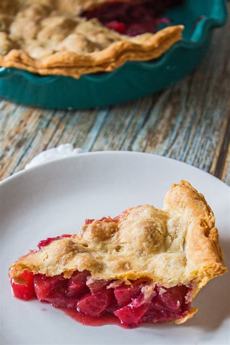 blackberry-and-apple-pie-bake-it-with-love image