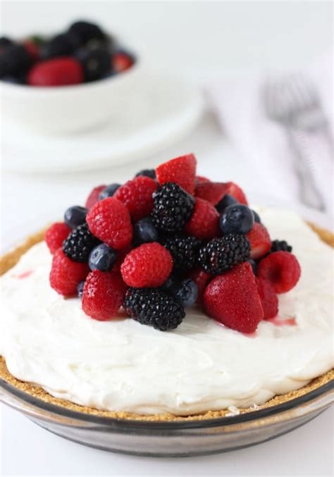 white-chocolate-cheesecake-pie-a-classic-twist image