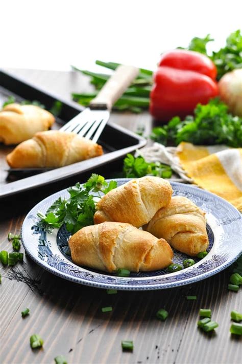 roast-beef-and-cheddar-crescent-roll-ups-the image