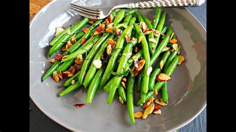 side-dish-recipe-sauteed-green-beans-with-almonds image