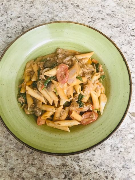 creamy-turkey-spinach-penne-pasta-hibiscusly-yours image