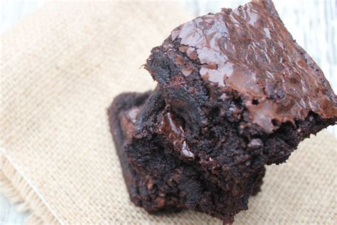 kahlua-peppermint-mocha-brownies-daily-dish image