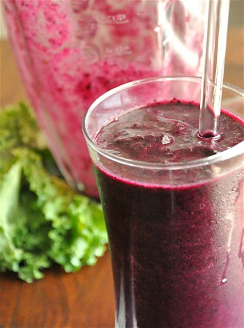 purple-power-detox-smoothie-peas-and-crayons image