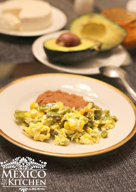 easy-nopales-and-eggs-recipe-mexican-food image