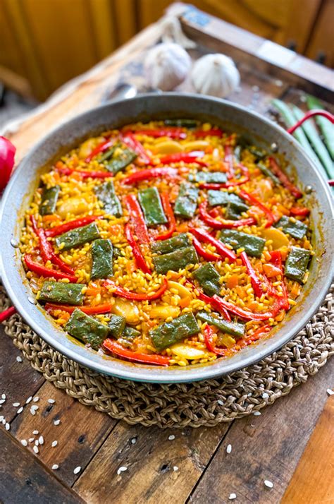 authentic-spanish-vegetable-paella-so-good-you image