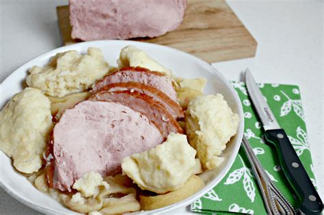 schnitz-un-knepp-recipe-ham-and-apple-dumplings image