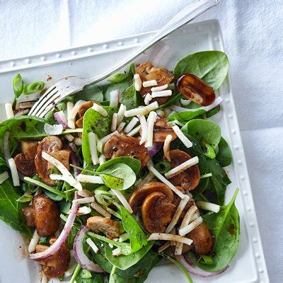 warm-mushroom-and-spinach-salad image