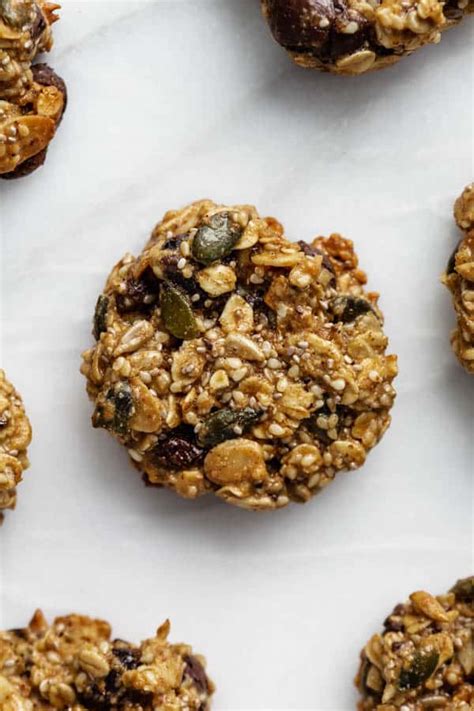 the-healthiest-breakfast-cookies-choosing-chia image