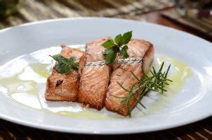 pan-roasted-salmon-with-dill-olive-oil-and-capers image
