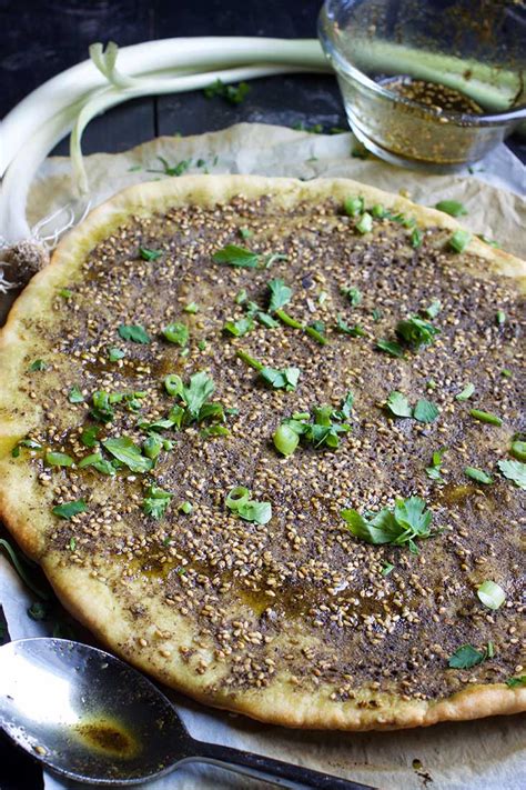 manakish-zaatar-middle-eastern-pizza image