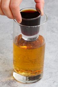 jager-bomb-jgerbomb-cocktail-recipe-izzycooking image