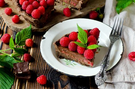 raspberry-chocolate-cream-pie-dsm-diabetes-self image
