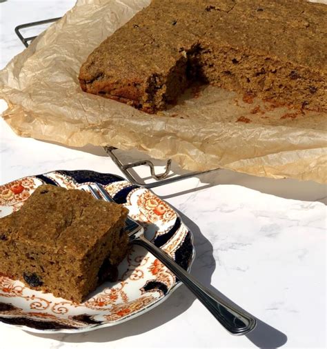applesauce-gingerbread-cake-lori-moore-holistic-health image