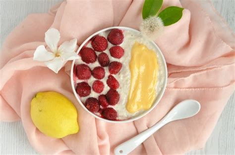 lemon-raspberry-overnight-oats-happy-healthy image