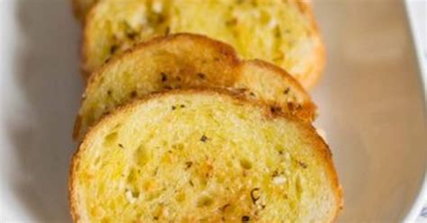 10-best-pan-fried-garlic-bread-recipes-yummly image
