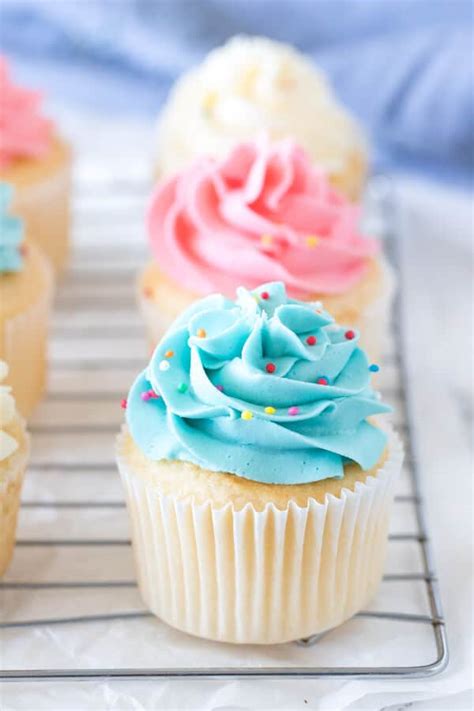 vanilla-cupcakes-with-vanilla-buttercream-just-so-tasty image