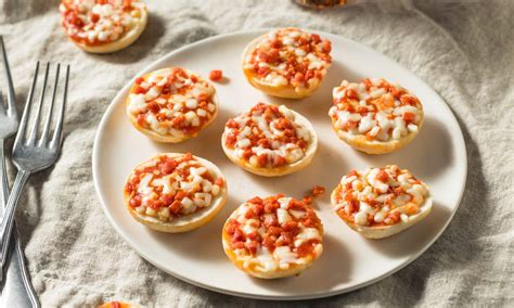 27-best-pizza-bagel-recipes-you-cant-resist-trying-at image