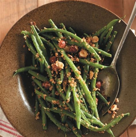 nutty-green-beans-recipe-chatelainecom image