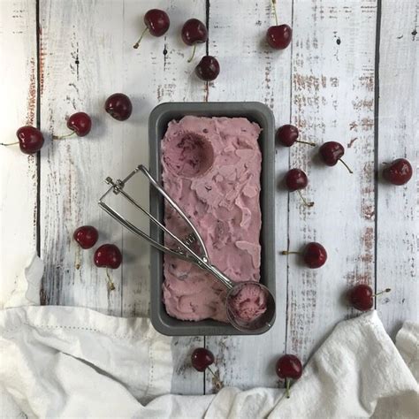 cherry-ice-cream-tastebotanical-made-with-boozy image
