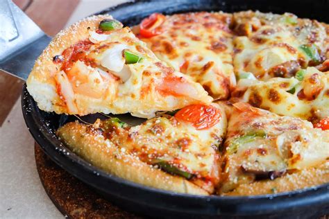 homemade-pan-pizza-with-perfectly-crispy-crust image