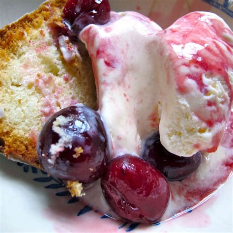 best-cherries-jubilee-recipe-how-to-make-cherries image