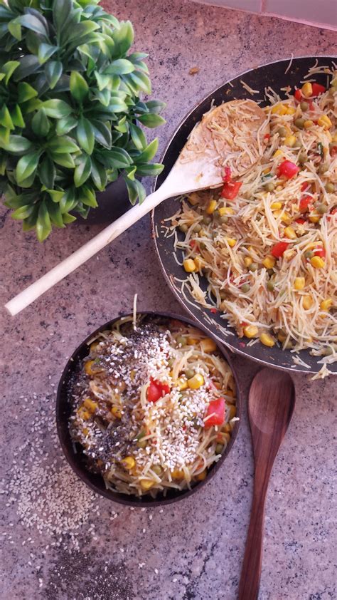 vegan-singapore-noodles-recipe-in-sophies-mind image