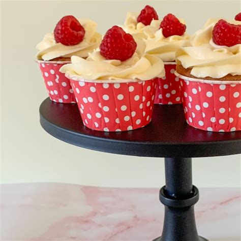 white-chocolate-and-raspberry-cupcakes-sweet-treats image
