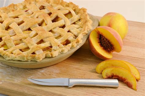 perfect-peach-pie-recipe-grandmas-peach-pie image
