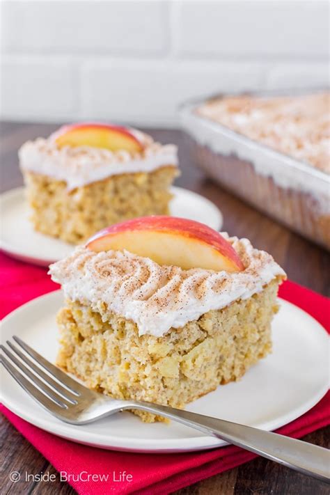 easy-snickerdoodle-apple-cake-recipe-inside image