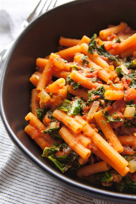 kale-tomato-sauce-pasta-the-greedy-belly image