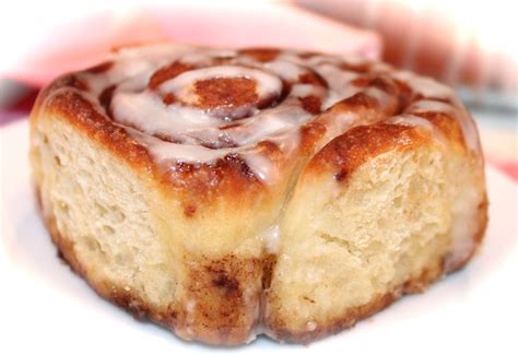 cinnamon-rolls-made-wfood-processor-dough image