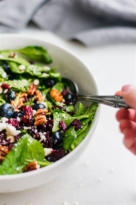 blueberry-spinach-salad-with-honey-balsamic-dressing image