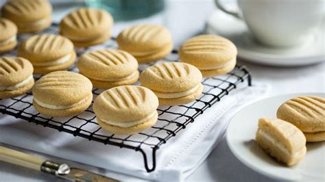 melting-moments-recipe-how-to-make-shortbread image