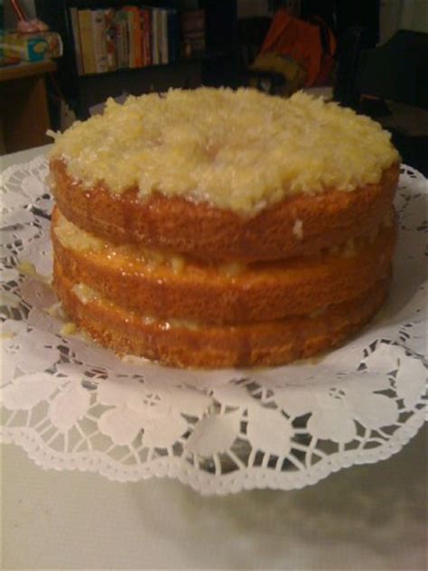 7-up-cake-with-pineapple-frosting-recipe-friendseat image